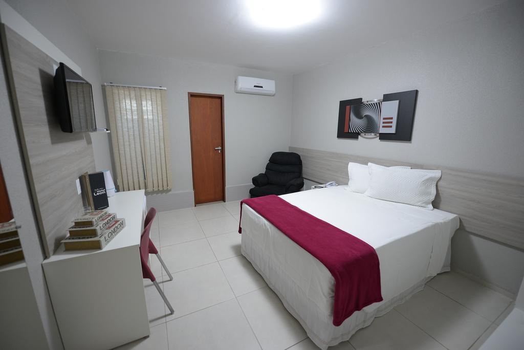 Hotel Leon Barbalha Exterior photo